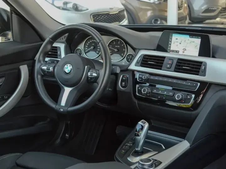 BMW Seria 3 F30/F31/F34 320d Aut. Sport Line