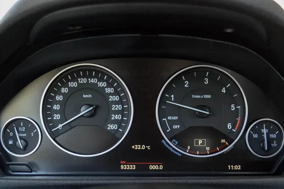 BMW Seria 3 F30/F31/F34 320d Aut. Sport Line — imagine 6