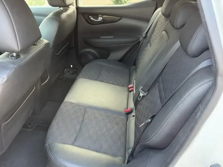 Nissan Qashqai II 1.6 DCI Start/Stop 4X4-i Tekna