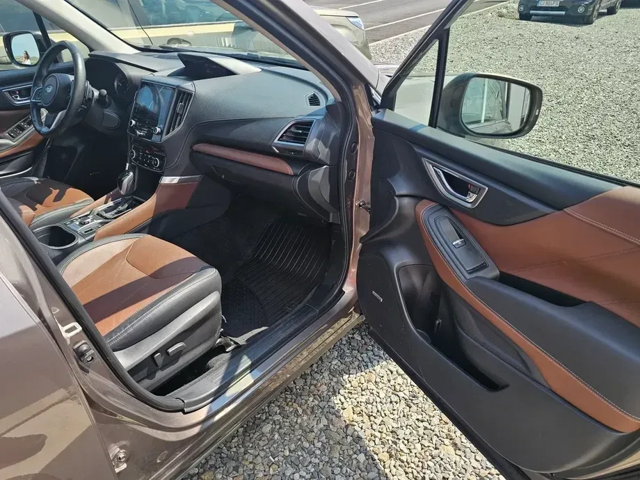 Subaru Forester 2.0ie Lineartronic Platinum — imagine 3