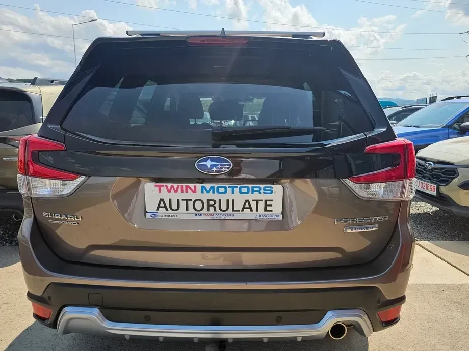 Subaru Forester 2.0ie Lineartronic Platinum — imagine 5