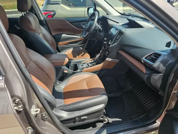Subaru Forester 2.0ie Lineartronic Platinum