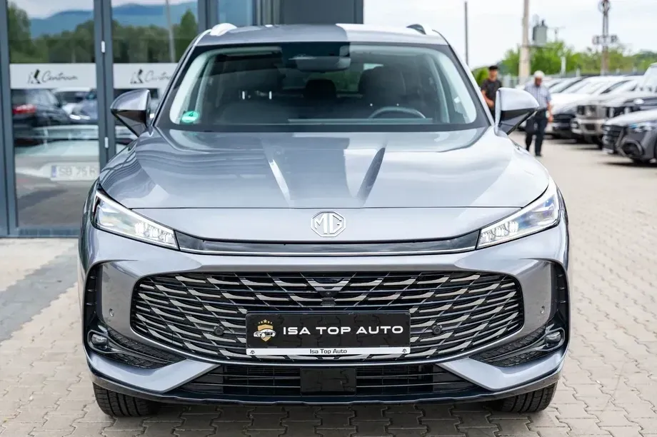 MG HS Luxury — imagine 2