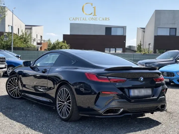 BMW M8