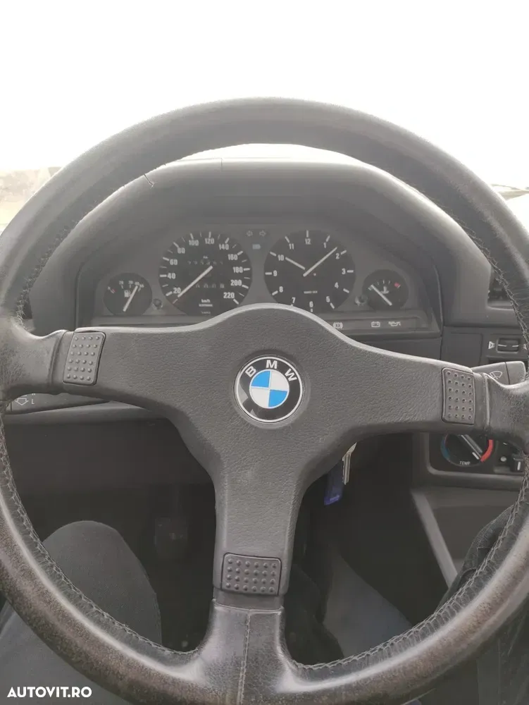 BMW Seria 3 E30 [1982-1994] — imagine 6