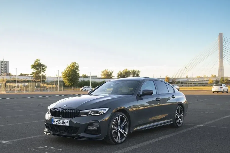 BMW Seria 3 G20/G21 330e Aut. M Sport — imagine 2