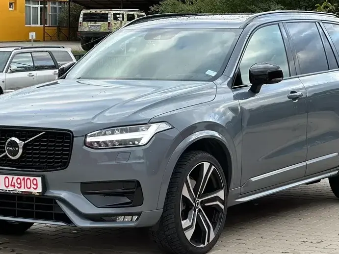 Volvo XC 90 II B5 MHEV AWD 7 locuri Ultimate Bright