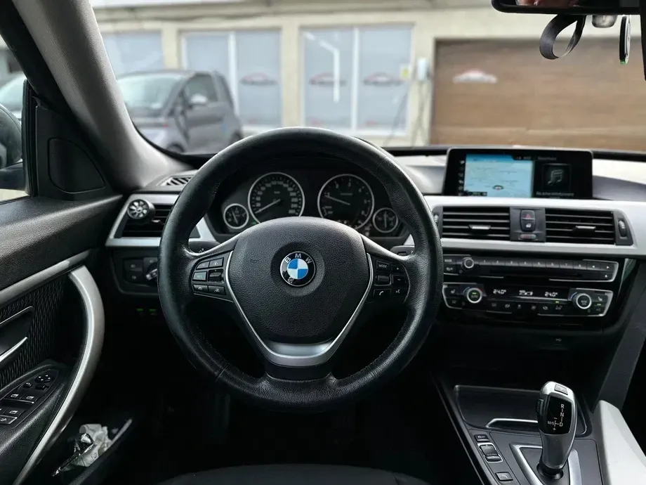 BMW Seria 3 325d Aut. Advantage — imagine 5