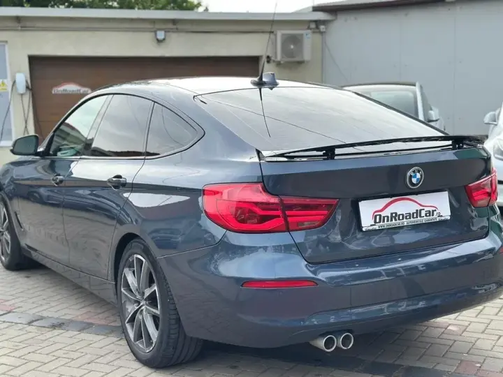 BMW Seria 3 325d Aut. Advantage