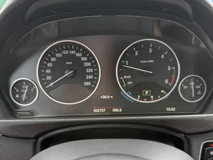 BMW Seria 3 320d Aut. Efficient Dynamics Edition Sport Line