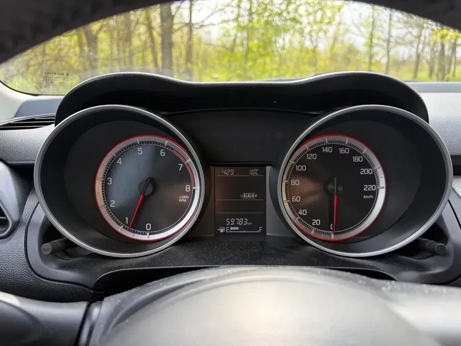 Suzuki Swift 1.2 Passion — imagine 3