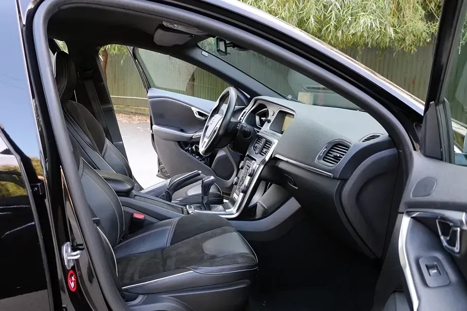 Volvo V40 II — imagine 6