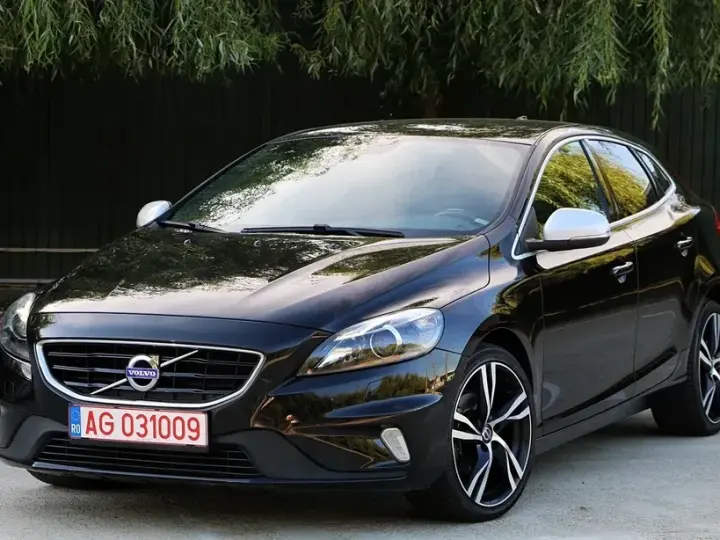 Volvo V40 II