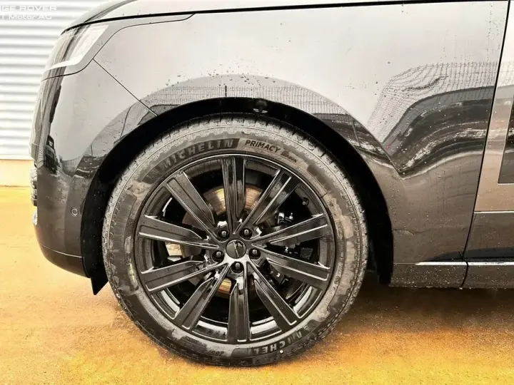 Land Rover Range Rover V 3.0 I6 D300 MHEV HSE