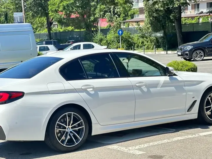 BMW Seria 5 G30/G31 520d xDrive Aut. M Sport Edition