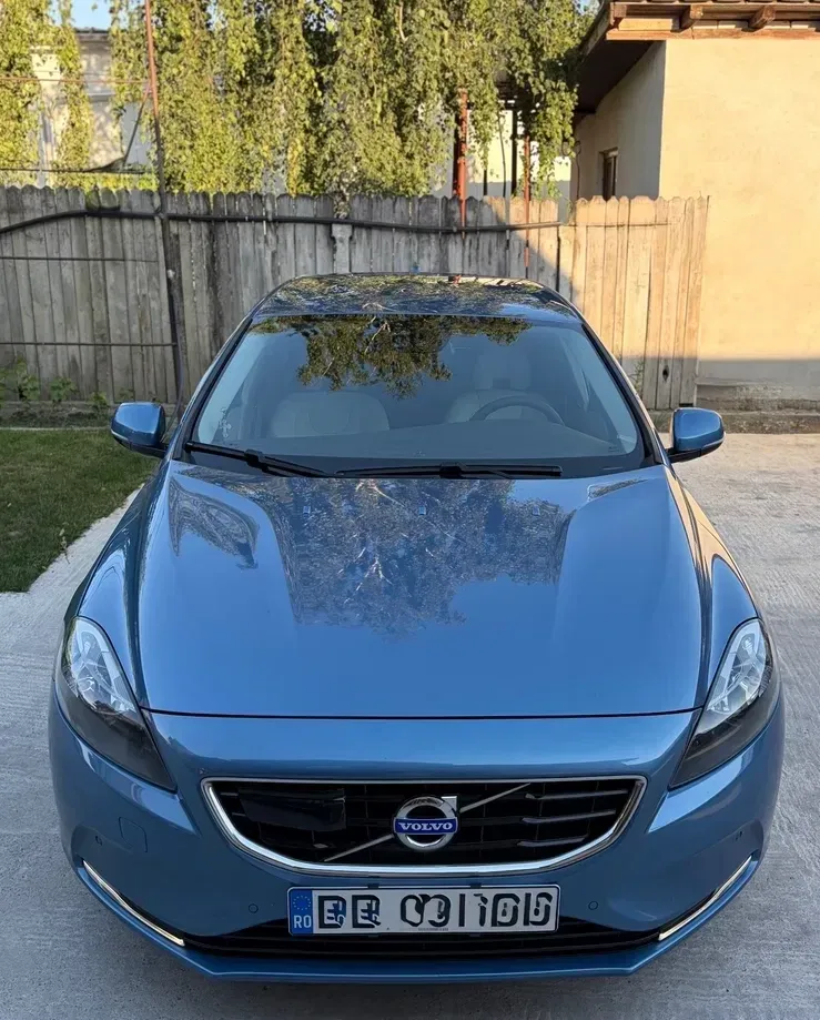 Volvo V40 II D4 VEA Summum — imagine 3