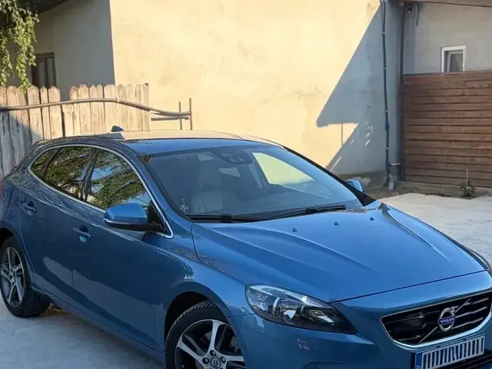 Volvo V40 II D4 VEA Summum