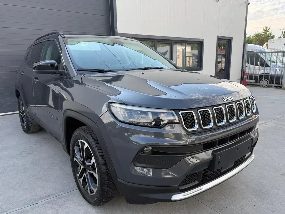 Jeep Compass 1.3T 4xe AT6 PHEV Limited — imagine 3