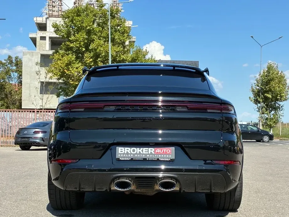 Porsche Cayenne Coupe Turbo E-Hybrid cu pachet GT — imagine 6