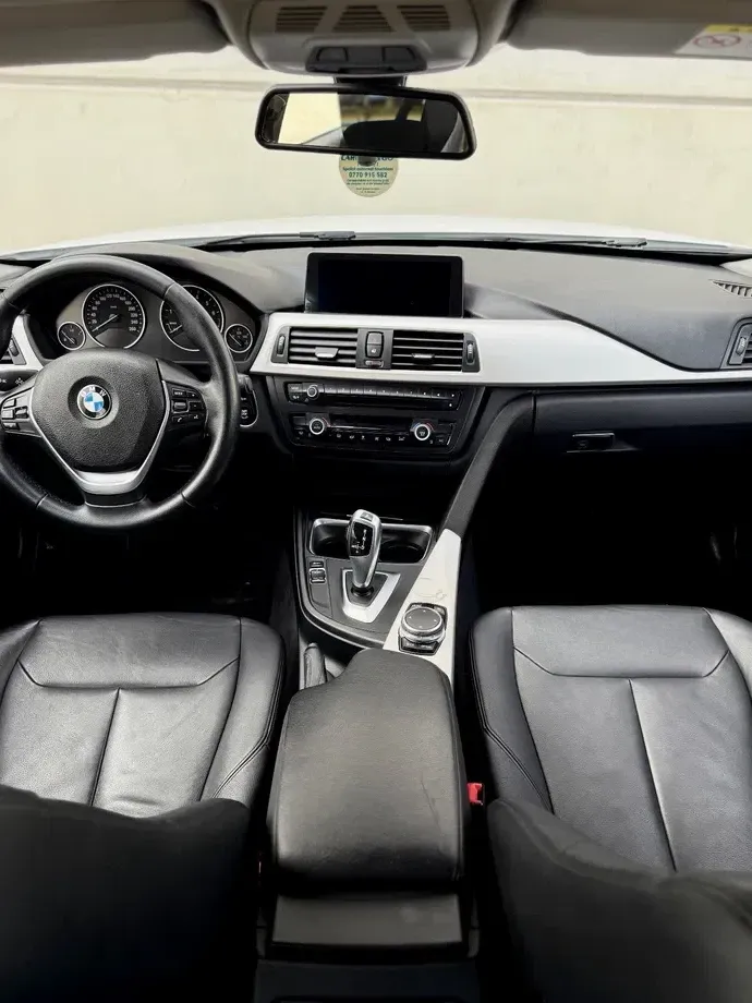 BMW Seria 3 F30/F31/F34 320i Aut. Advantage — imagine 6