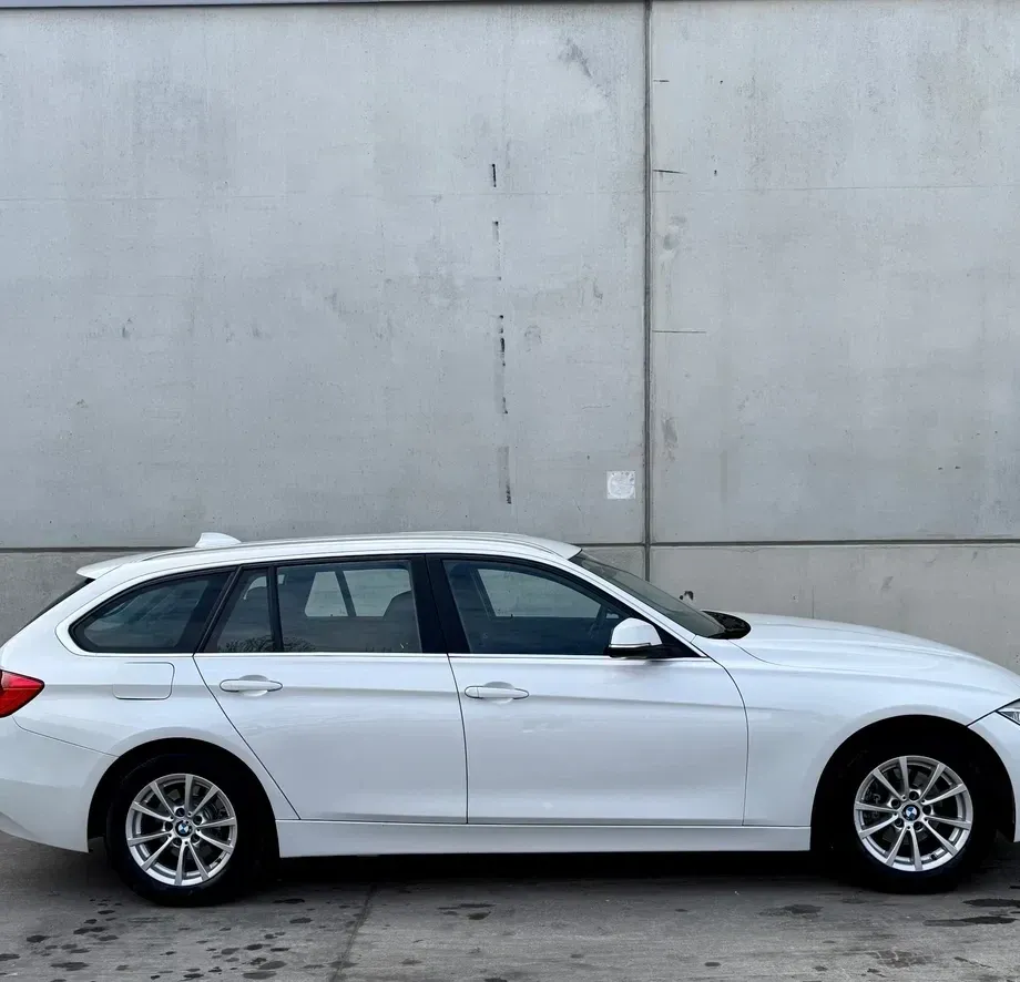 BMW Seria 3 F30/F31/F34 320i Aut. Advantage — imagine 3