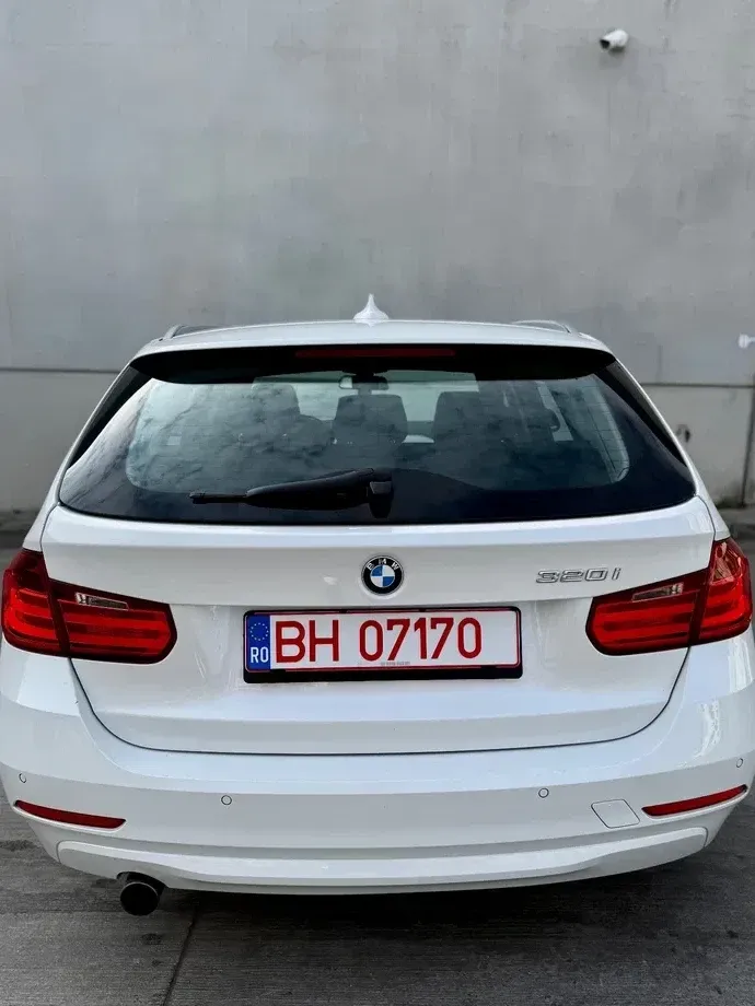 BMW Seria 3 F30/F31/F34 320i Aut. Advantage — imagine 5
