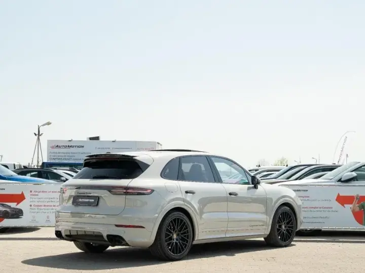 Porsche Cayenne Turbo Tiptronic S