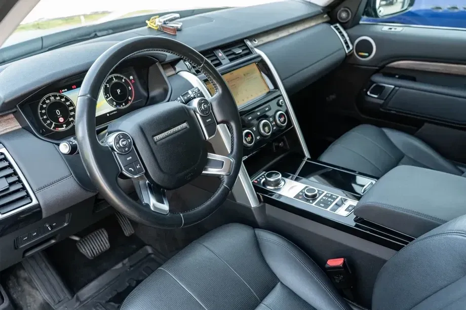 Land Rover Discovery V 3.0 L TD6 HSE — imagine 5
