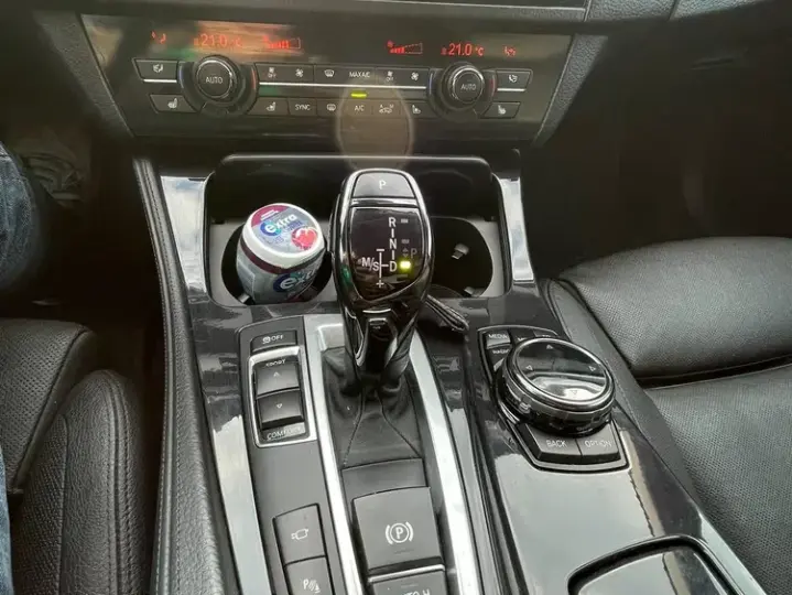 BMW Seria 5 F10/F11/F07 [2010 - 2017] 530d