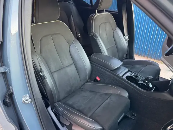Volvo XC 40 D3 AWD R-Design