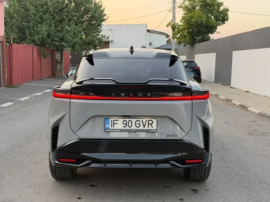 Lexus RZ 550e DIRECT 4 F Sport — imagine 6