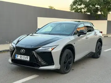 Lexus RZ 550e DIRECT 4 F Sport