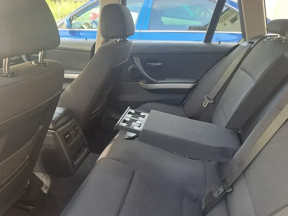 BMW Seria 3 E90/E91/E92/E93 320d — imagine 5