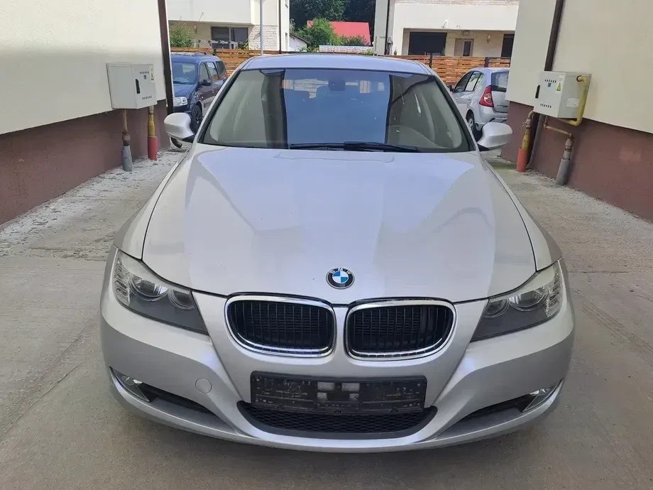 BMW Seria 3 E90/E91/E92/E93 320d — imagine 2