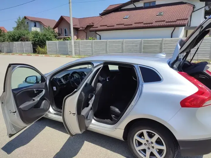 Volvo V40 II D2 RDesign