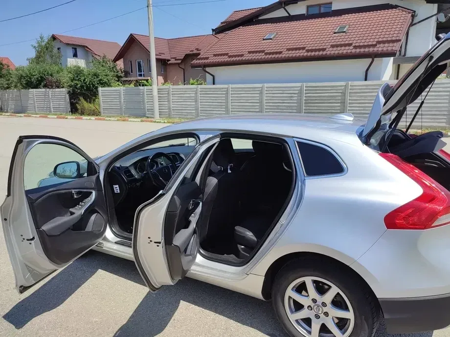 Volvo V40 II D2 RDesign — imagine 5