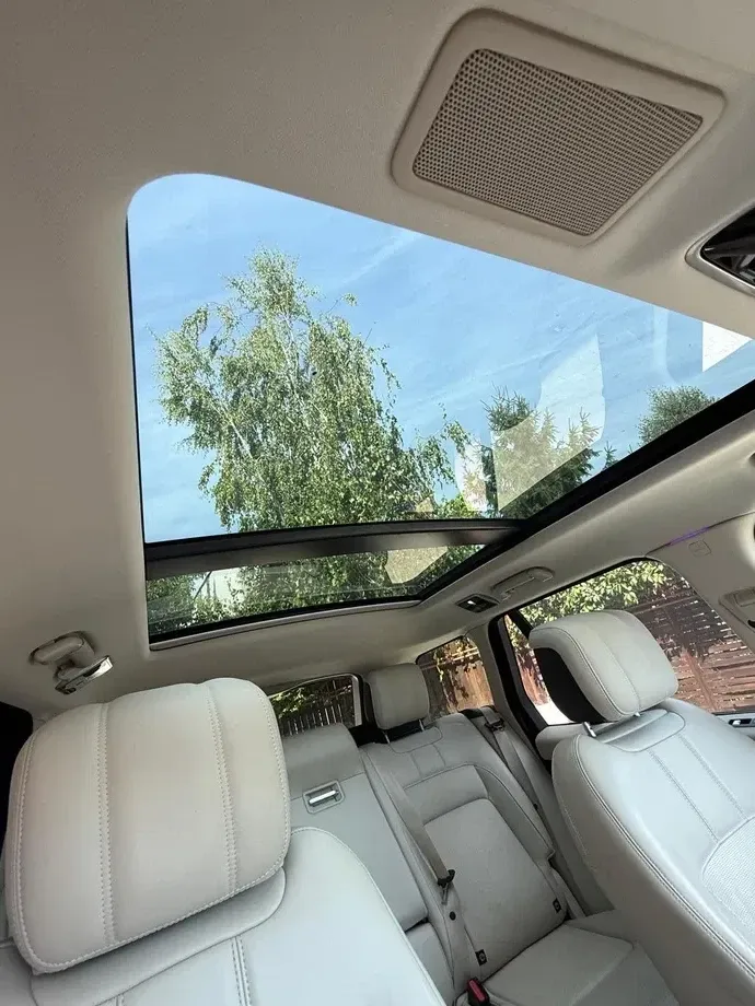 Land Rover Range Rover V 3.0 Si6 P440 PHEV LWB HSE — imagine 4