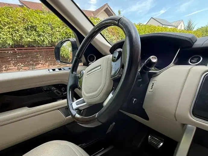 Land Rover Range Rover V 3.0 Si6 P440 PHEV LWB HSE