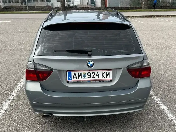 BMW Seria 3 E90/E91/E92/E93 320d DPF Aut.