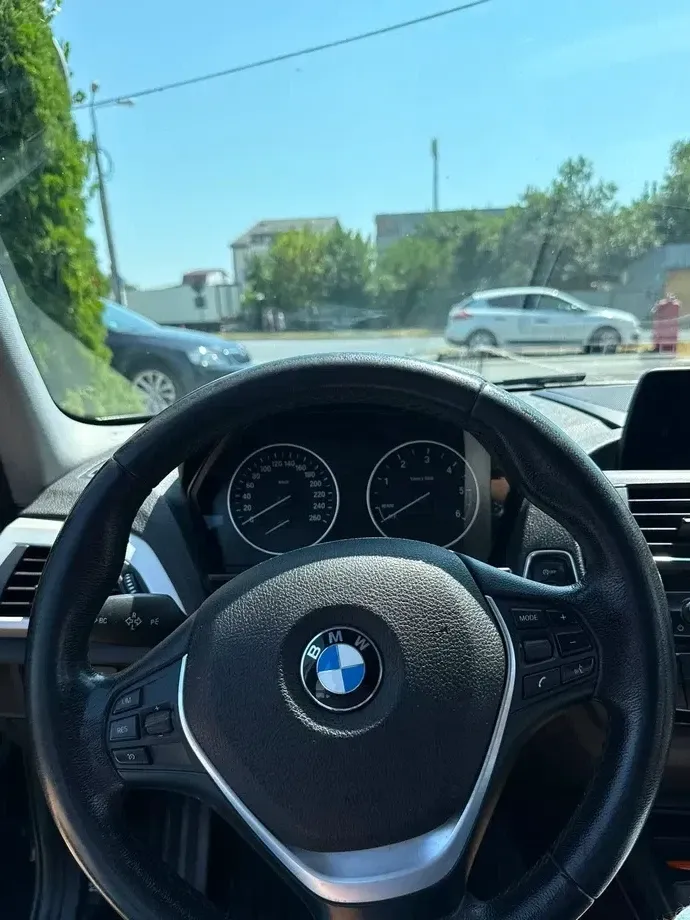 BMW Seria 1 118d Aut. — imagine 6