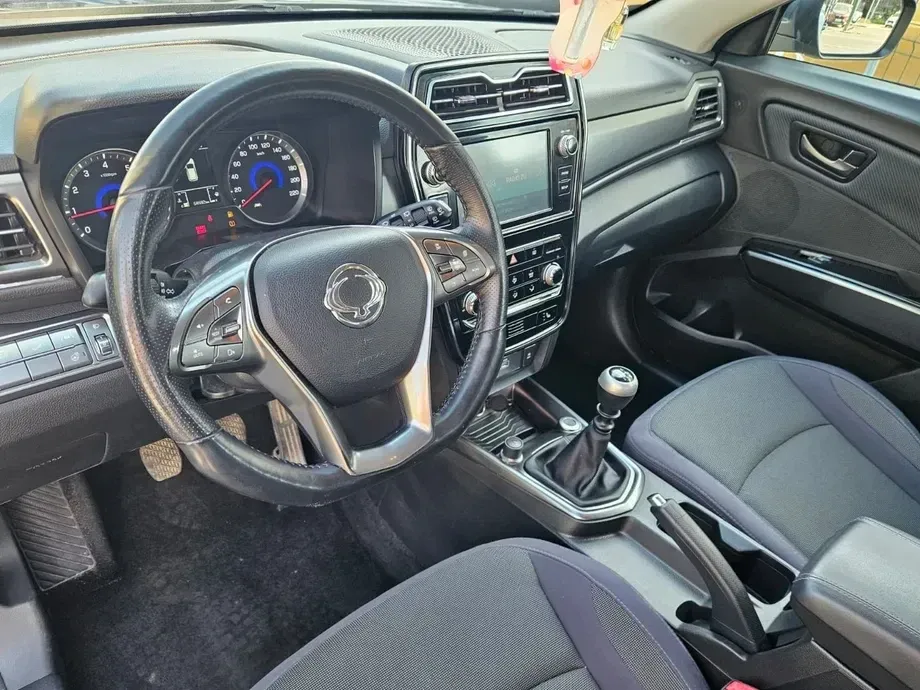SsangYong Tivoli 1.5L GDI  Turbo STD Plus — imagine 6