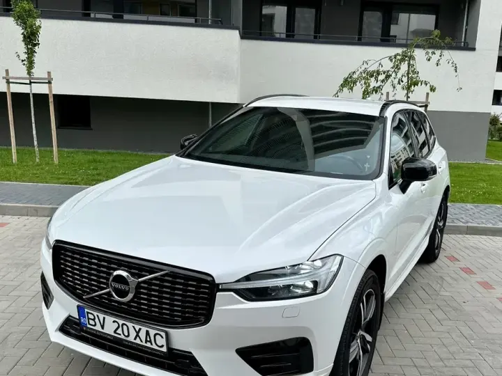 Volvo XC 60 II B5 MHEV AT8 AWD R-Design