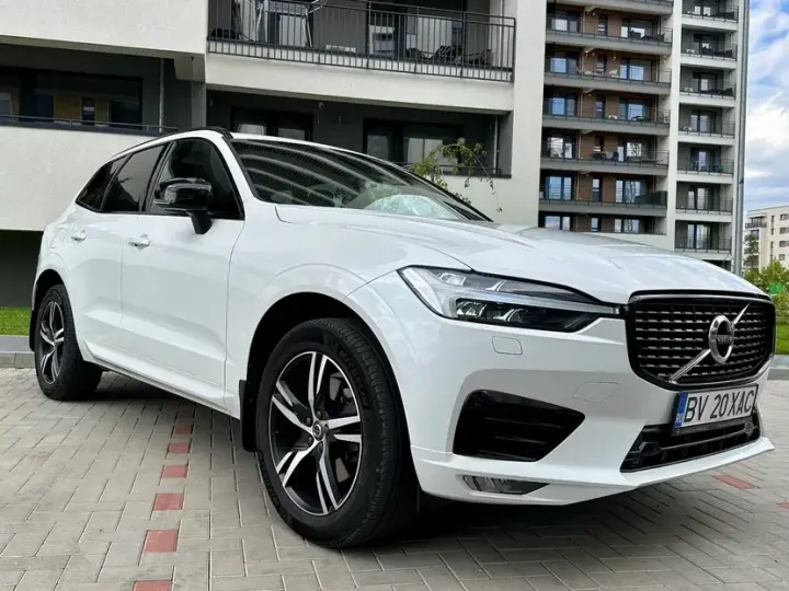 Volvo XC 60 II B5 MHEV AT8 AWD R-Design