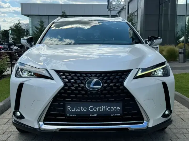 Lexus UX 250h FWD Business