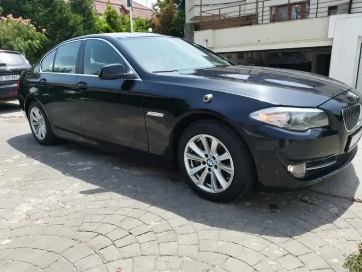 BMW Seria 5 F10/F11/F07 535i xDrive AT