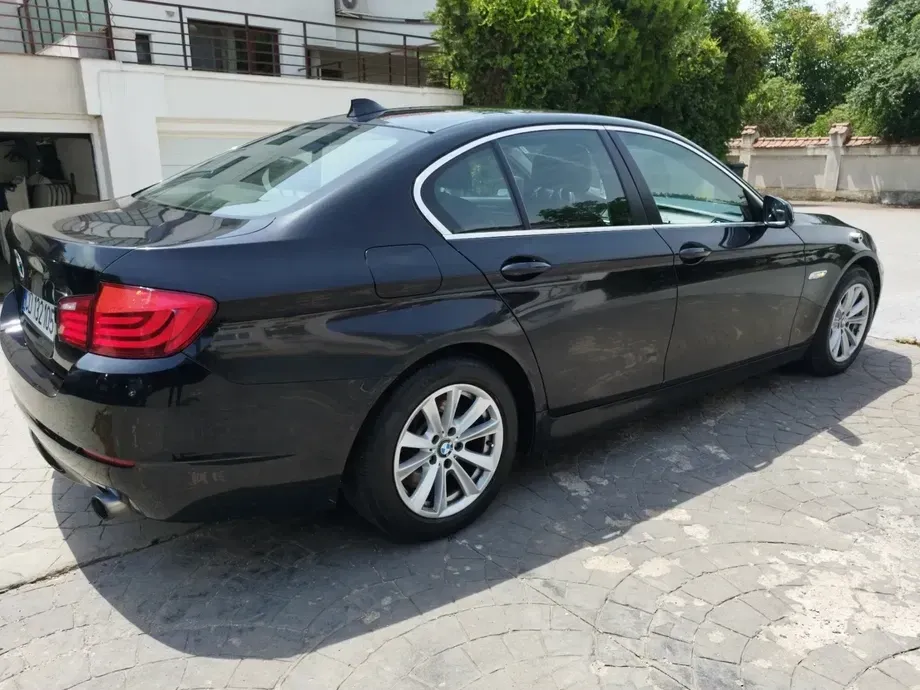 BMW Seria 5 F10/F11/F07 535i xDrive AT — imagine 4