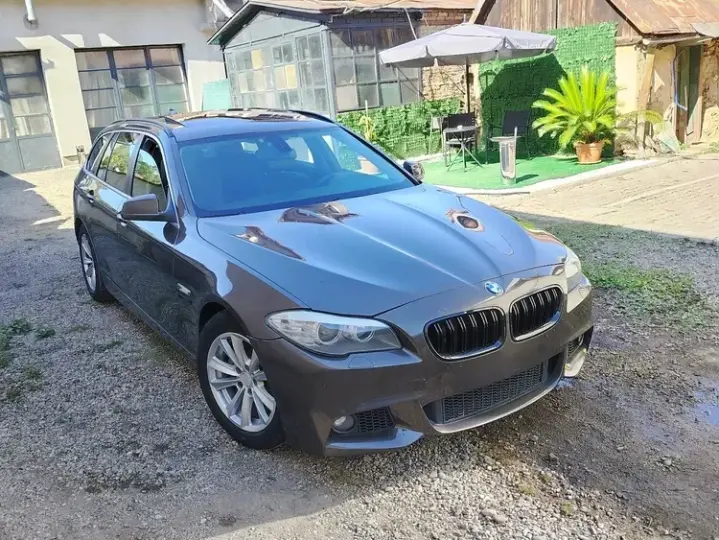 BMW Seria 5 F10/F11/F07 [2010 - 2017] 520d
