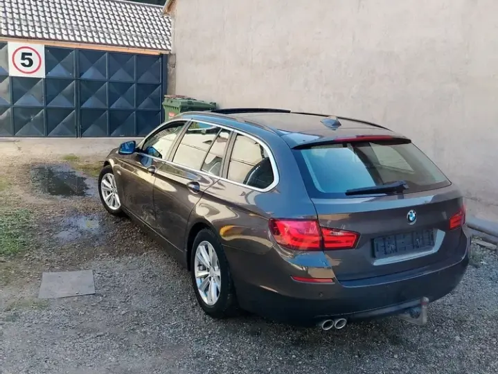 BMW Seria 5 F10/F11/F07 [2010 - 2017] 520d