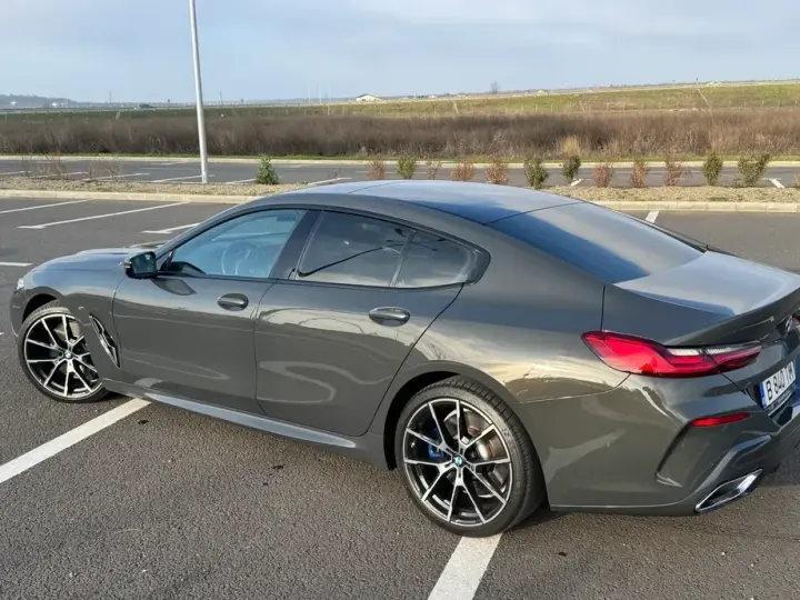 BMW Seria 8 840i