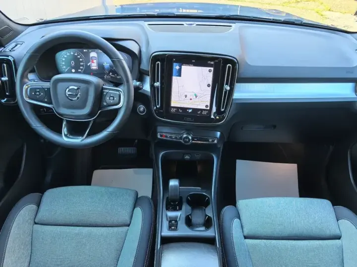 Volvo XC 40 T5 Recharge DKG Ultimate Dark